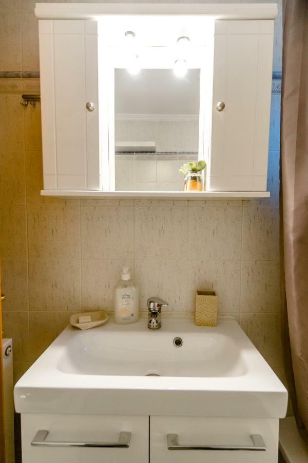 Aegean Studio By The Sea Apartment Peraía Екстериор снимка